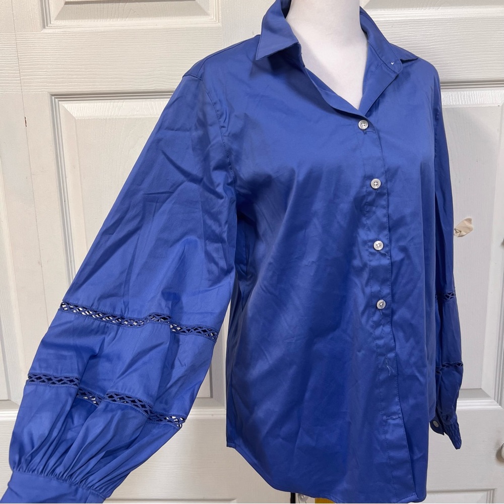 CHICO’S Cutwork Blue Blouse with Billowy Sleeves Size 0 Small NWT $99 - Picture 10 of 16